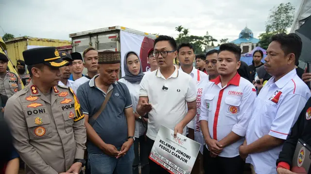 Panitia Gerakan Nusantara Bersatu menyalurkan sejumlah logistik dan uang tunai untuk korban Gempa Cianjur, Jawa Barat.