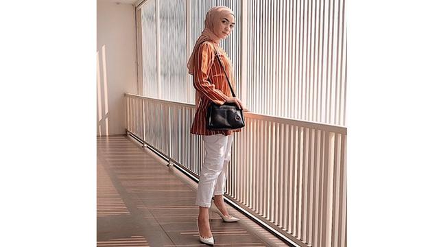 Mantap Berhijab, Ini 7 Potret Penampilan Terbaru Citra Kirana