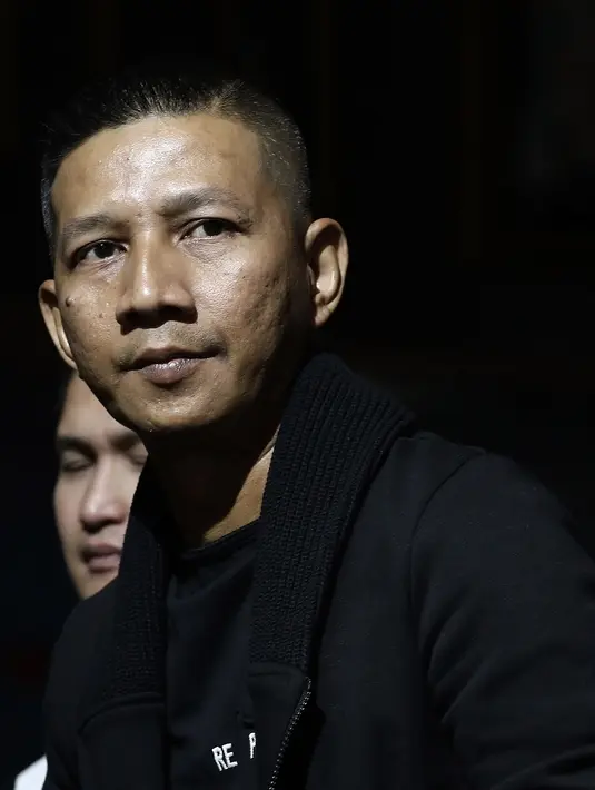 Saat peluncuran single kedua The Row itu, Makki dan Enda pun terlihat menyempatkan untuk hadir. (Bambang E. Ros/Bintang.com)