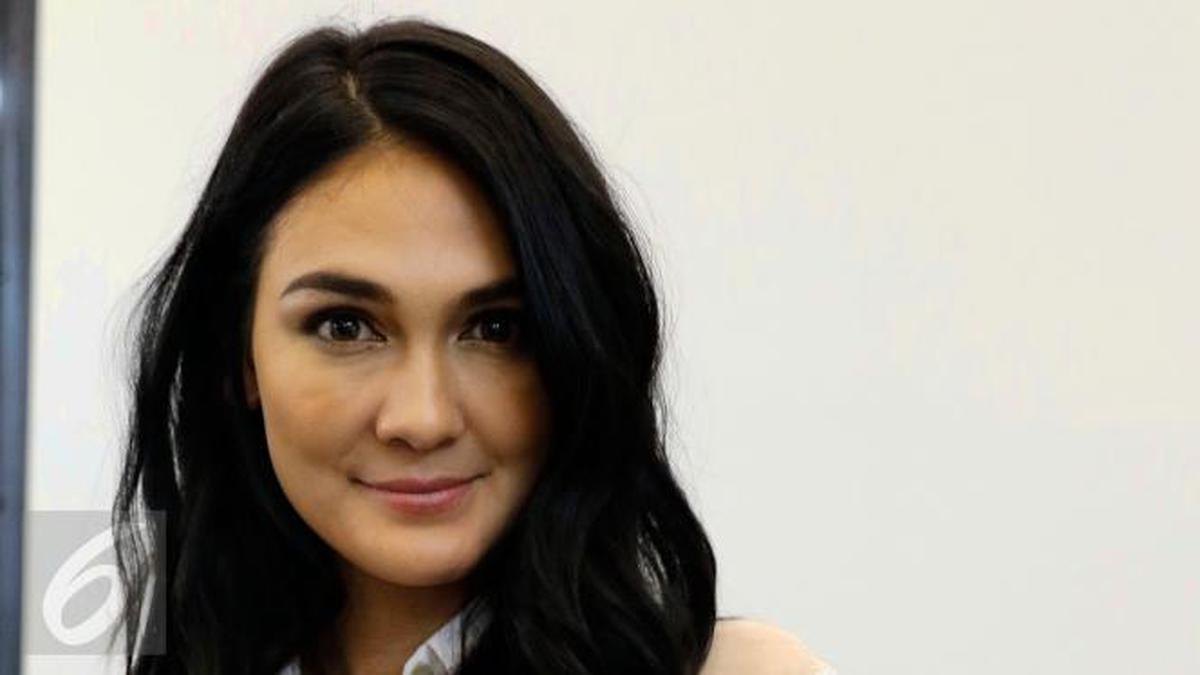 Unggah Foto saat Remaja, Luna Maya disebut Mirip Anak Ariel NOAH - ShowBiz  Liputan6.com