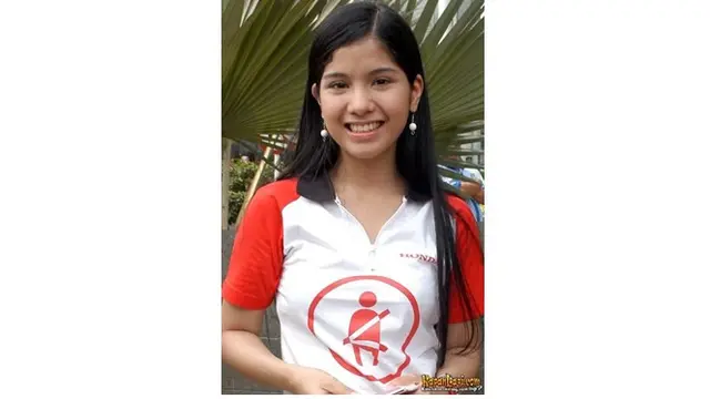 Annisa Pohan semasa kuliah pernah menjadi penyiar radio.