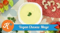 Bagi Anda yang vegetarian, namun tetap ingin makan mayones, saatnya membuat mayones sendiri yang terbuat dari kacang mede. (Foto: Kokiku Tv)