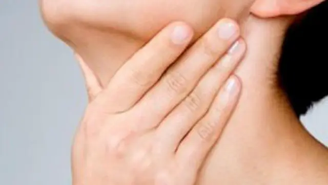 Leher Berlubang Pasca Angkat Pita Suara, Masih Bisakah Bicara?