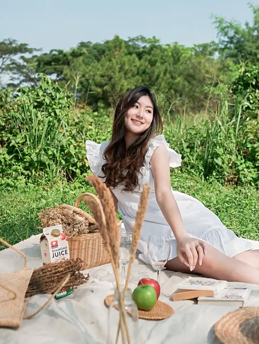 Kerap membuat konten TikTok, Shannon yang saat ini masih berusia 17 tahun diketahui masih single sejak hubungannya dengan Athalla Naufal kandas. Kini ia pun sudah berdamai dengan keluarga dan kerap bagikan momen bersama sang adik. (Liputan6.com/IG/@shannonnwong)