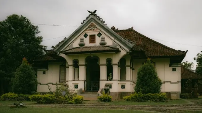 Ilustrasi Rumah Klasik Modern (Credit: Cory Cory/Unsplash)