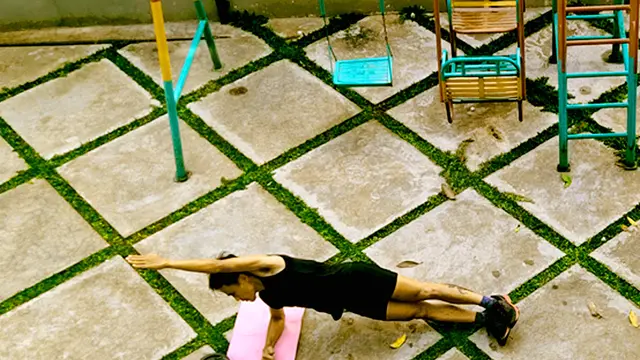 Olahraga Plank.