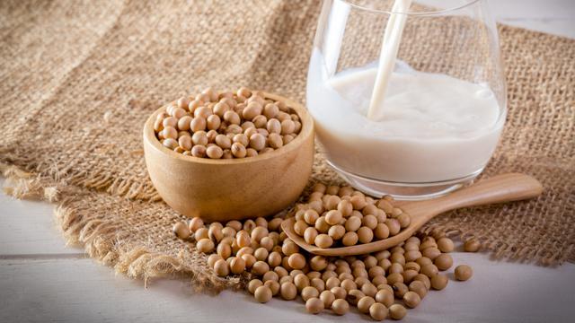 10 Manfaat Susu Kacang Kedelai, Alternatif Sehat Pengganti Susu Sapi - Hot  Liputan6.com