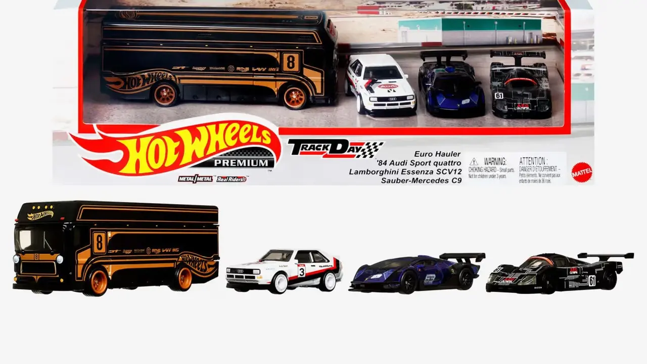 Hot Wheels Premium Collector Display Sets, 3 Cars & 1 Transporter. (Dok mattel.com)