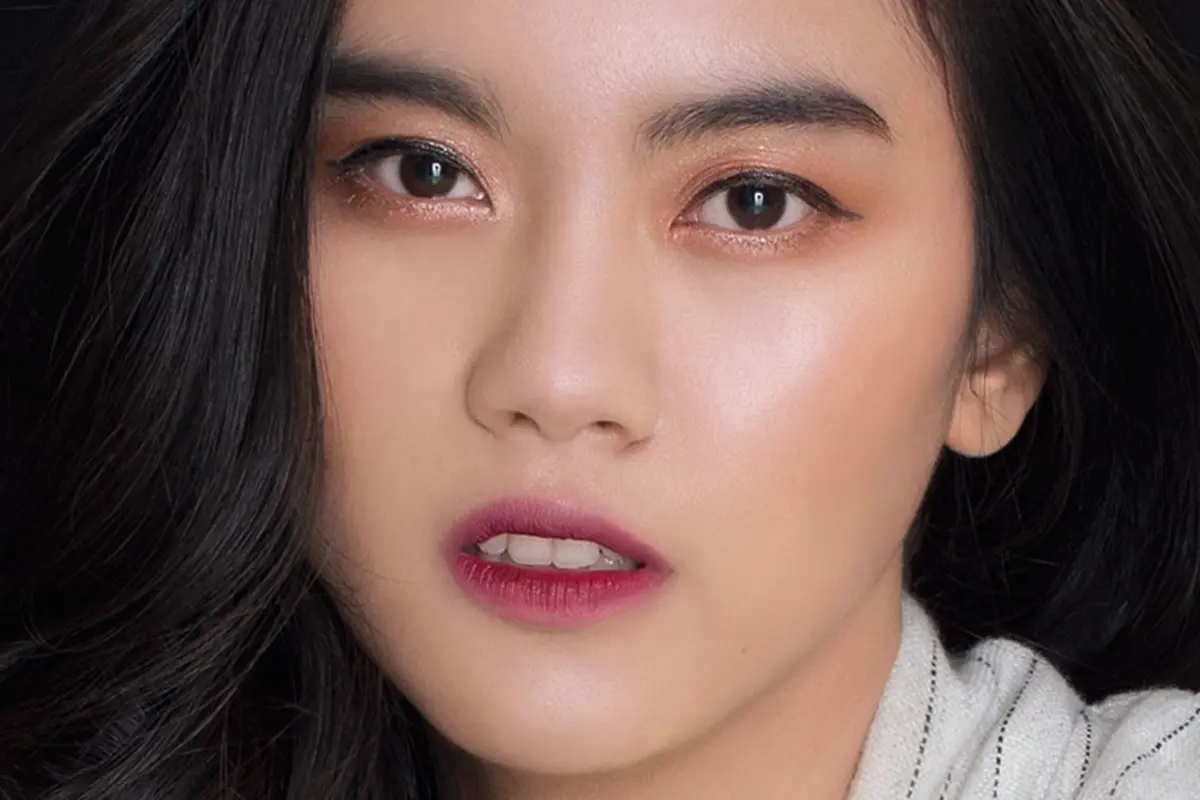 Makeup Lebih Praktis dan Sempurna dengan Two Tone Makeup