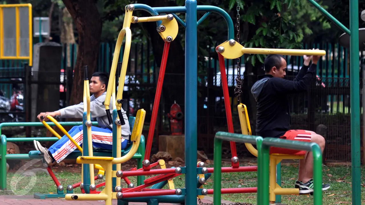 Ngabuburit Seru Sambil Olahraga di GBK