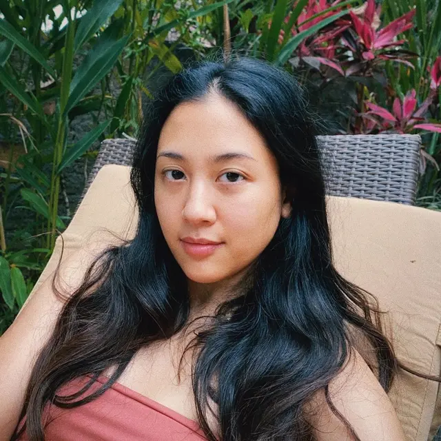 Bak Tak Menua, Ini 7 Potret Sherina Munaf Tanpa Makeup