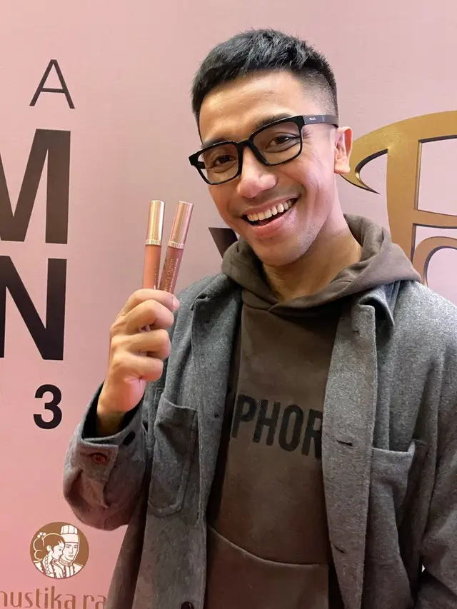 Bubah Alfian X Mustika Ratu Luncurkan Face Pallete Hingga Lip Cream