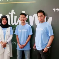 Frengky Zega bersama Bemby Noor dan Produsernya