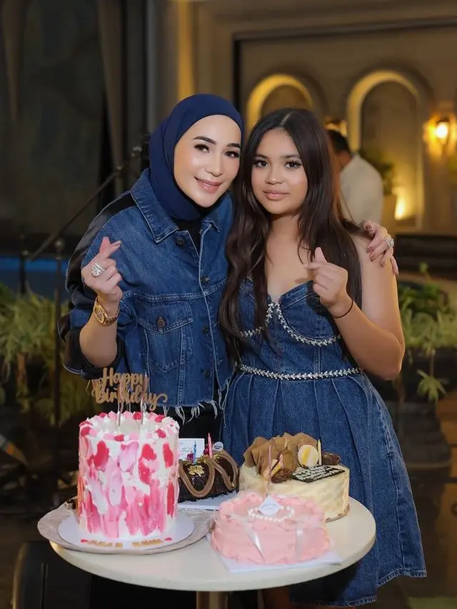Outfit Arlova Putri Satu-Satunya Andre Taulany saat Rayakan Ulang Tahun ke-13