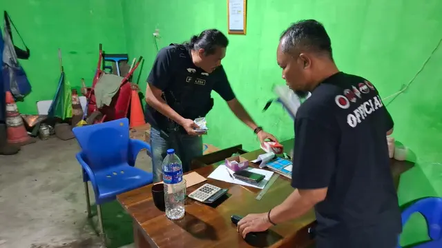 Tim gabungan Ditreskrimum Polda Lampung bersama Satreskrim Polres Lampung Utara memberantas kasus premanisme dan pemerasan berupa pungutan liar (pungli) di wilayahnya. (Foto: Dokumentasi Polres Lampung)