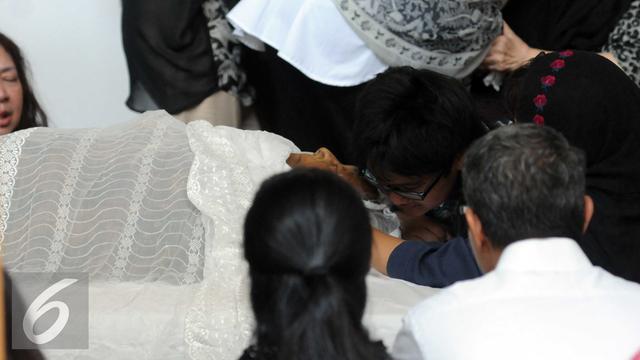 Jokowi Berbelasungkawa Atas Meninggalnya Adnan Buyung Nasution News Liputan6 Com