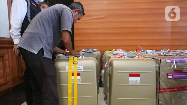 828 Petugas Panitia Penyelenggara Ibadah Haji Diberangkatkan