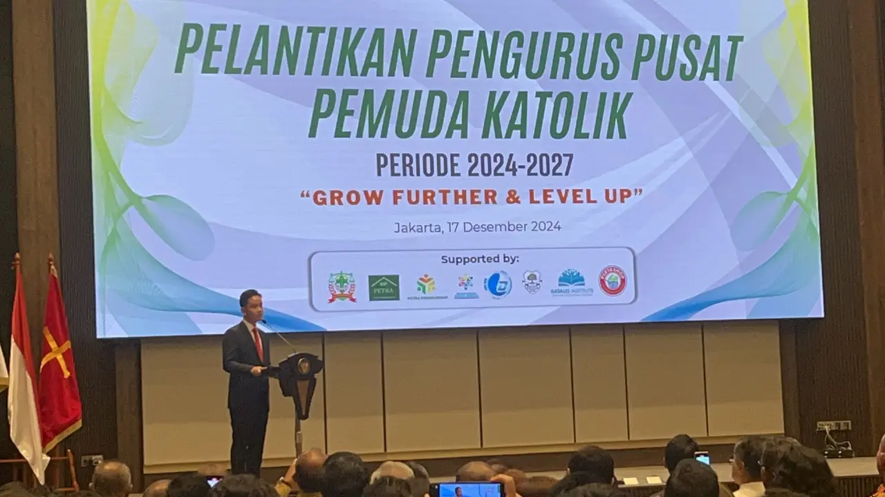 Wakil Presiden (Wapres) RI Gibran Rakabuming Raka menghadiri acara Pelantikan Pengurus Pusat (PP) Pemuda Katolik periode 2024-2027 di Gedung Konferensi Waligereja Indonesia (KWI).