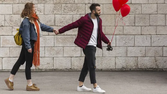 Percaya Cinta Pada Pandangan Pertama? Intip Dulu Mitos dan Faktanya! (photo by freepik.com)