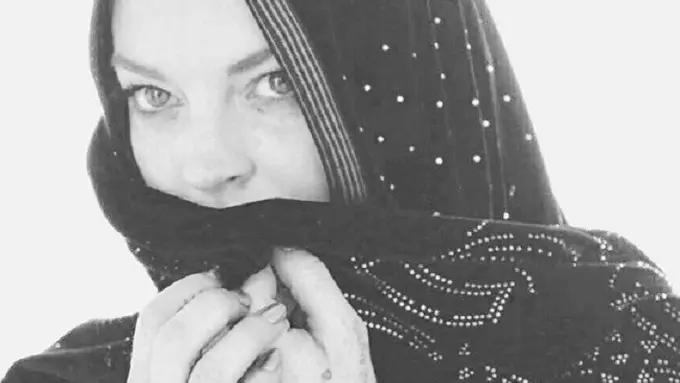 Lindsay Lohan akan meluncurkan fashion line yang diumumkan lewat media sosial. (instagram/lindsaylohan)