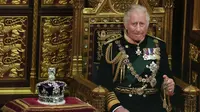 Pangeran Charles naik takhta menjadi Raja Inggris setelah Ratu Elizabeth II meninggal dunia Kamis 8 September 2022. (AP)