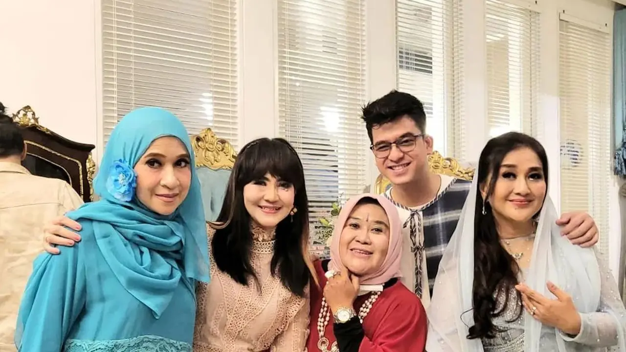 Paramitha Rusady menggelar pesta ulang tahun ke-56 (Foto: Instagram @itadyahpurnamasari)