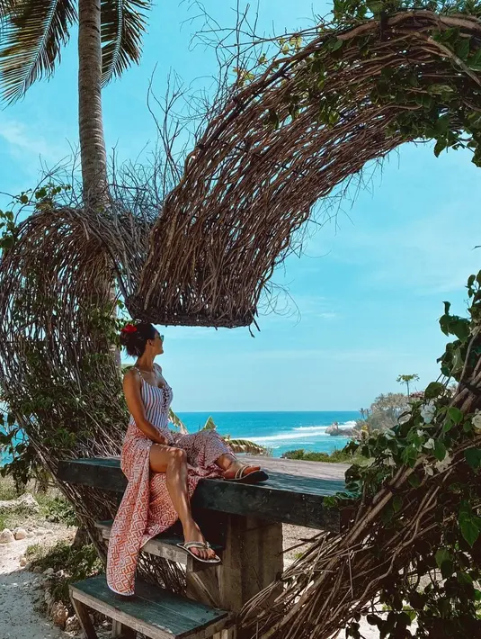 Luna Maya di Sumba (Instagram/lunamaya)