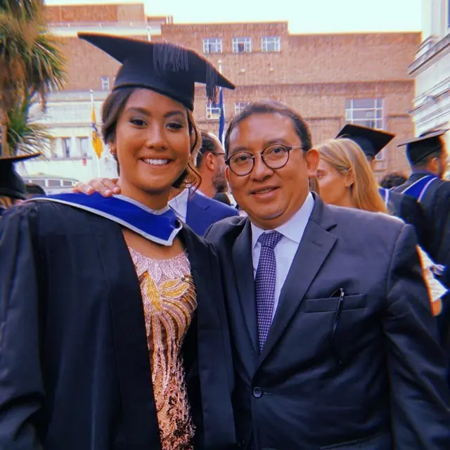 6 Pesona Shafa Sabila Fadli, Putri Fadli Zon yang Seorang Penyanyi