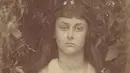 Dewi Romawi taman dan pohon buah-buahan dibuat pada tahun 1872. (Julia Margaret Cameron/Museum of Art/wwn)