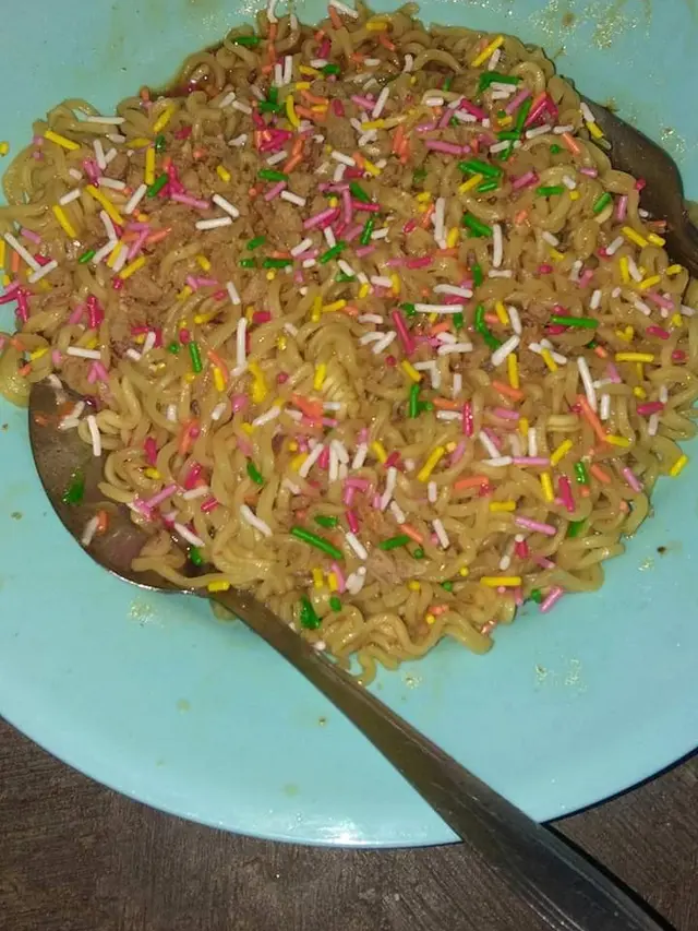 6 Menu Kombinasi Makanan Ini Nyeleneh Banget, Jadi Ragu Untuk Disantap ...