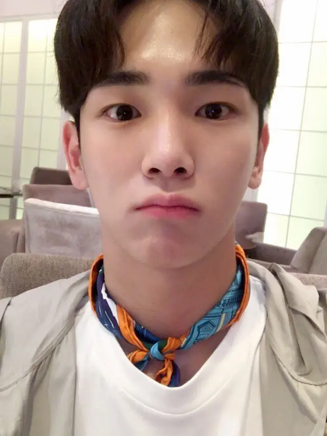 [Bintang] Jonghyun SHINee Bunuh Diri, Key Mulai Aktif di Instagram