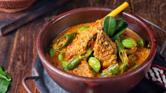 ikan asap santan pedas