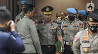 Mantan Kadiv Propam Irjen Ferdy Sambo  usai menjalani sidang kode etik di Gedung TNCC Mabes Polri, Jakarta, Jumat (26/8/2022). Irjen Ferdy Sambo resmi dipecat secara tidak hormat dari Polri. Keputusan dikeluarkan oleh Komisi Etik Profesi Polri (KEPP) pada Jumat (26/8/2022) dinihari WIB. (Liputan6.com/Faizal Fanani)
