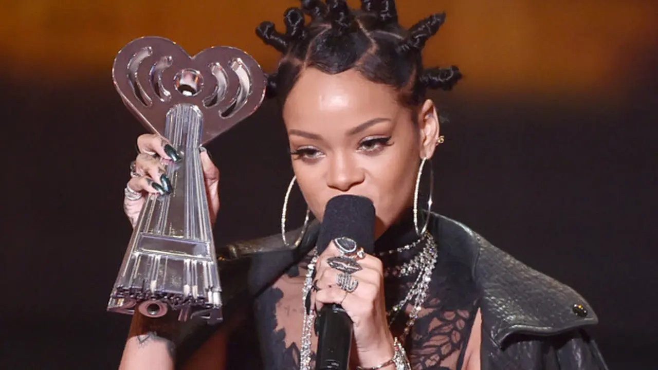 Rihanna Dominasi Kemenangan di iHeartRadio Awards