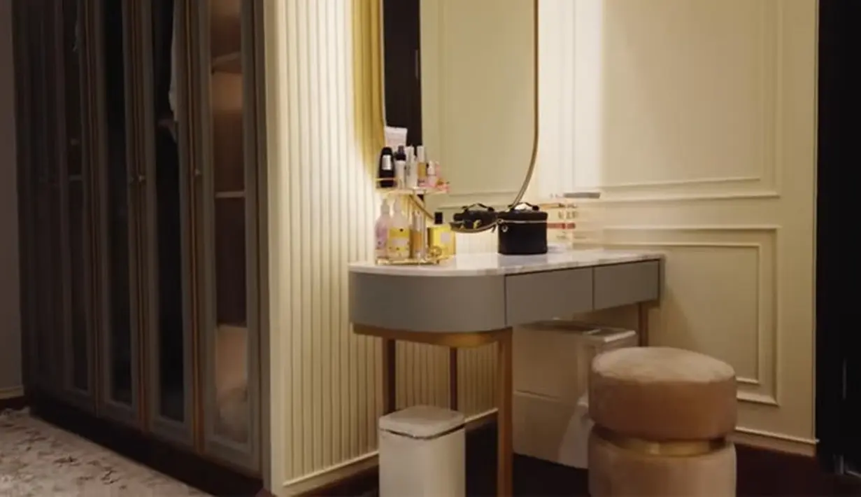 Rumah baru Syahnaz Sadiqah dan Jeje Govinda (Youtube/ Jeje & Nanas Channel)