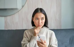 Sering Buka Aplikasi yang Sama Berulang Kali? Ini 8 Alasan Psikologis di Baliknya