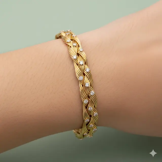 Model Gelang Emas Muda Berlian Kecil Mewah untuk Tabungan Masa Depan. Gemini