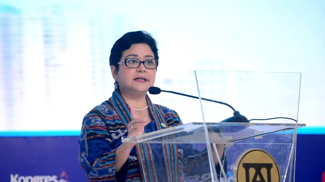 Ketua Dewan Audit OJK Sophia Wattimena