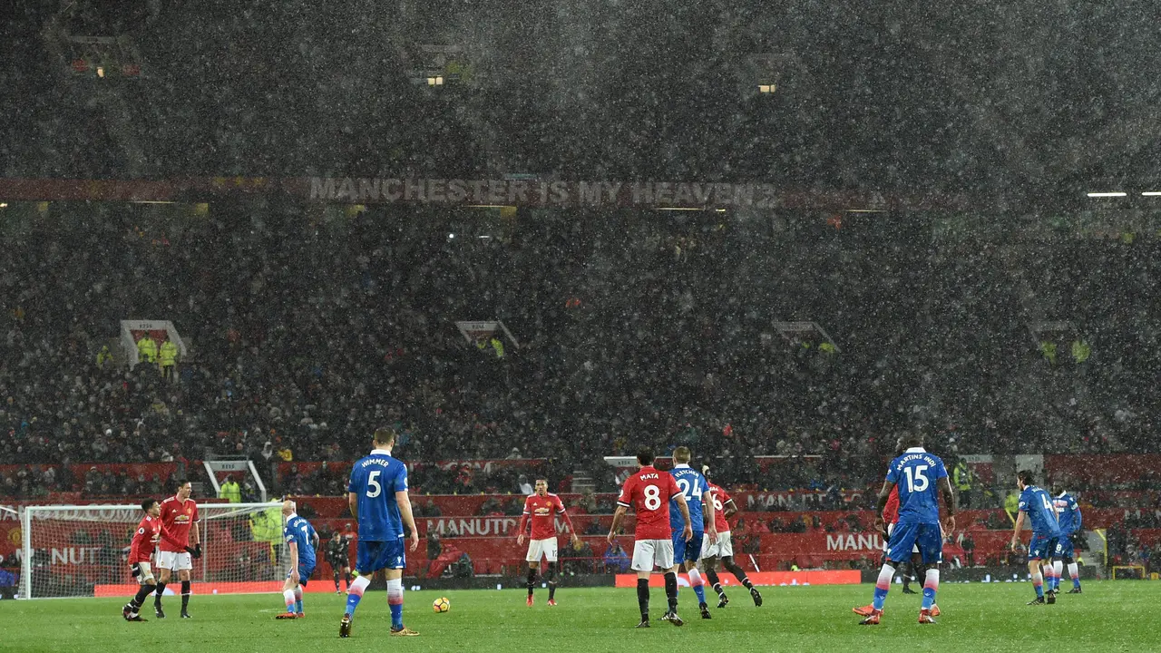 Manchester United Taklukkan Stoke City