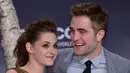 Kristen Stewart dan Robert Pattinson memang sempat berpisah karena isu perselingkuhan dengan Rupert Sanders di tahun 2012. Namun mereka sempat balikan meski akhirnya harus putus lagi di tahun 2013. (BRITTA PEDERSEN / DPA / AFP)