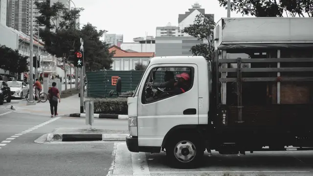 Ilustrasi pengemudi truk