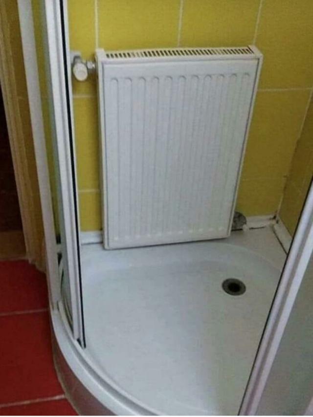 6 Desain Nyeleneh Kamar Mandi di Tempat Umum Ini Bikin Geleng Kepala