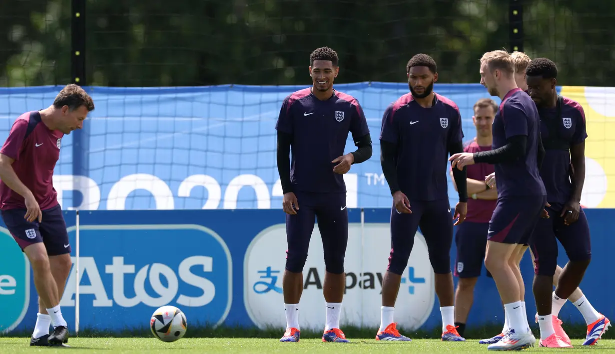Kini, bermain di final Euro 2024, ada beberapa pemain yang punya pengalaman tampil di final tersebut. (Adrian DENNIS / AFP)