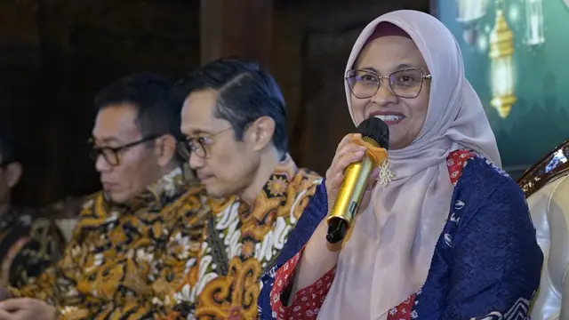 Direktur Utama Telkom Dian Siswarini
