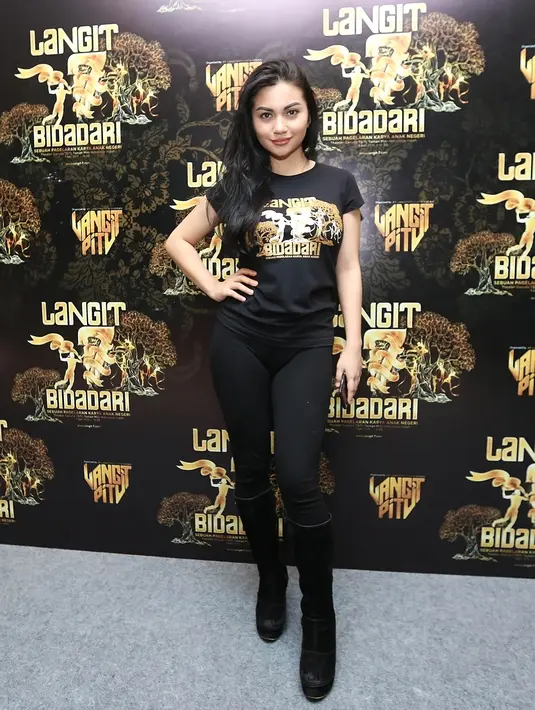 Menurutnya, ikut terlibat dalam acara Langit 7 Bidadari merupakan kesempatan besar untuk menuangkan bakatnya di atas panggung. “Karena bermain teater itu tidak mudah” ujar Ariel Tatum (Bambang E.Ros/Bintang.com)