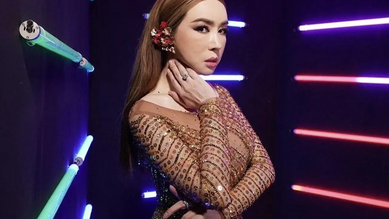 Anne Jakrajutatip