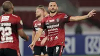 Ilija Spasojevic. Striker naturalisasi berusia 34 tahun yang kini memasuki musim ke-5 bersama Bai United dapat diandalkan di lini depan mendampingi para striker muda. Ketajamannya telah terbukti dengan 18 gol yang telah dicetaknya dalam 26 laga di BRI Liga 1. (Bola.com/Ikhwan Yanuar)