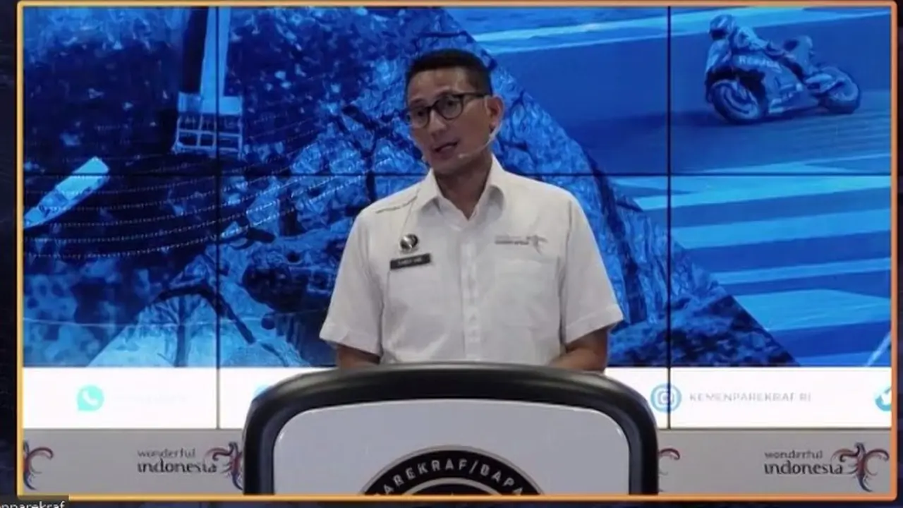 Menparekraf) Sandiaga Uno dalam The Weekly Brief with Sandi Uno, Senin, 4 Desember 2023