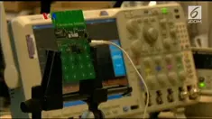 Peneliti di Universitas Washington, AS meluncurkan prototipe telepon seluler tanpa baterai. VOA