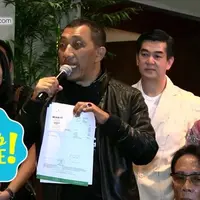 I Nyoman Adi Peri selaku kuasa hukum Aa Gatot Brajamusti menyebutkan bahwa Reza Artamevia tahu siapa pemilik senjata api.